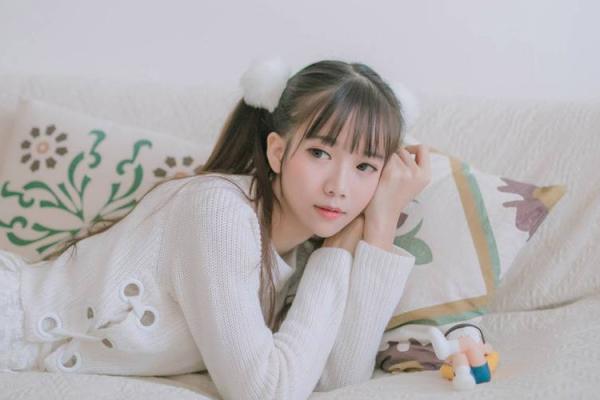 1945年生肖与命运的精彩解析：揭秘甲蛇人的独特人生