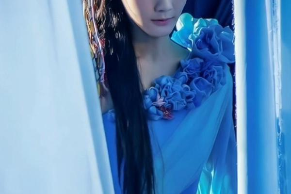 穿蓝色衣服的人命运探秘：颜色与性格的微妙关系