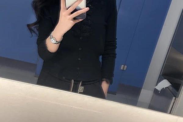 探秘旺夫命格：女人算命的隐秘法则与真实案例