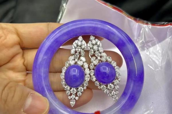 金命命里缺火，佩戴这些饰品能提升运势！