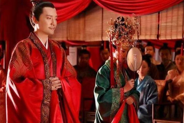 金蛇命嫁人：了解生肖与婚姻的完美契合之道