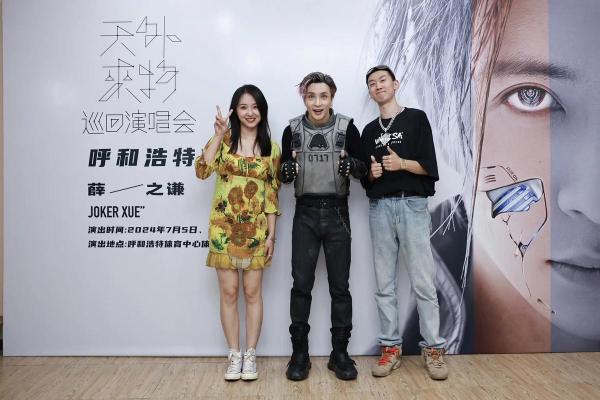 金命人的命运与人生定位：为何干娘的选择至关重要