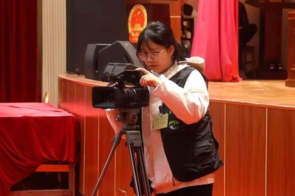1954年的命名之谜：历史、文化与变迁的交汇点
