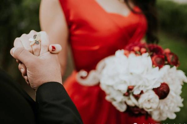 火命女性与五行配对：最佳伴侣选择与婚姻指南