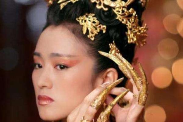 从指甲色彩看富贵运势：揭秘颜色与命运的秘密