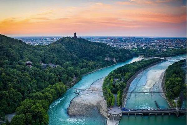 1958年出生的水命人:他们的命运与生活智慧 1958年出生的水命人:他们的命运与生活智慧