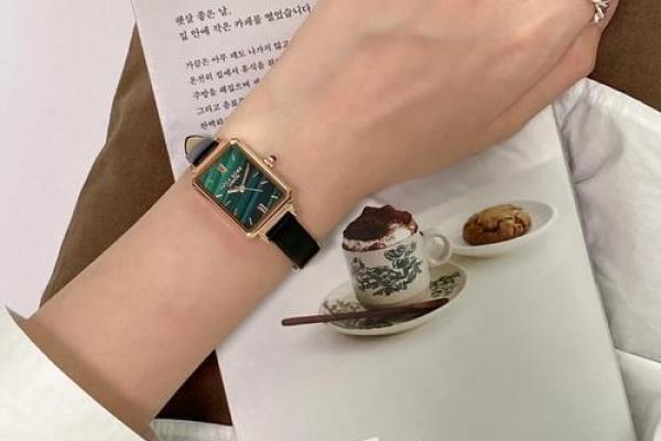 木命人的配饰选择：提升气质与和谐之美