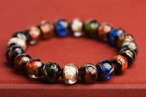 城头土命如何选择佩戴饰品，提升运势与气场