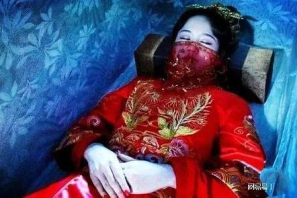 水命孩子寻干娘的智慧与实践：为民间风俗赋予新定义