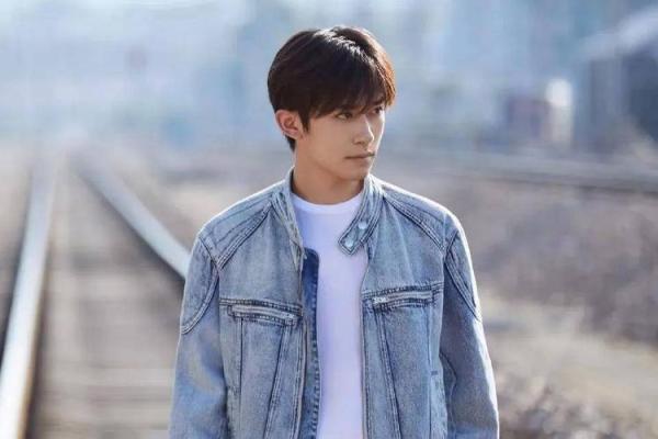 命运的交织:1957与1961年中的命运启示 命运的交织:1957与1961年中的命运启示