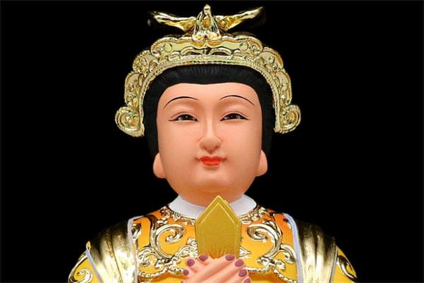 揭秘：成为神婆的特征与条件，让你了解这个神秘职业的魅力！