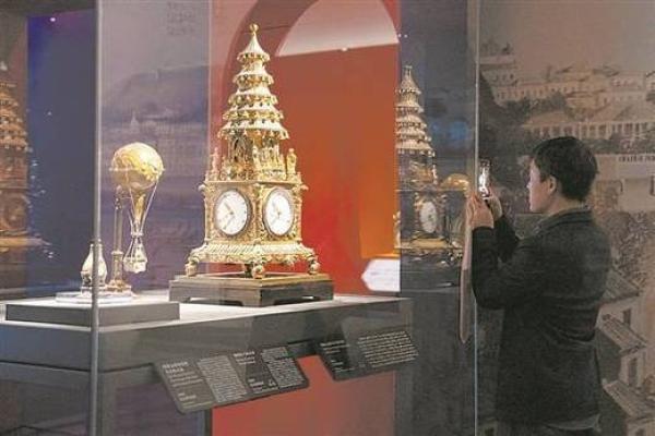 皇帝的星辰:生日与命运的神秘联系 皇帝的星辰:生日与命运的神秘联系