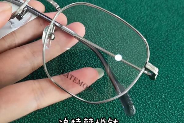 命运的无常:为何人生如此瞬息万变? 命运的无常:为何人生如此瞬息万变?