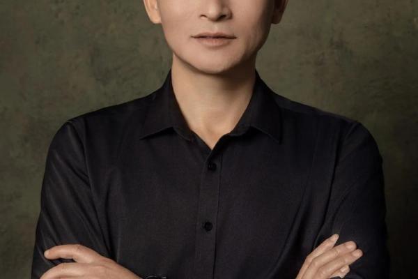 19970年属狗的命运解析：解密你的性格与未来之路