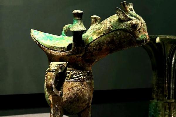 96鼠年出生的人究竟是水命还是火命？探秘命理背后的奥秘！