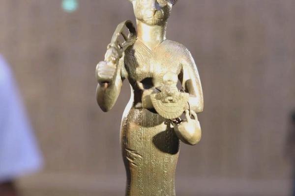 96鼠年出生的人究竟是水命还是火命？探秘命理背后的奥秘！