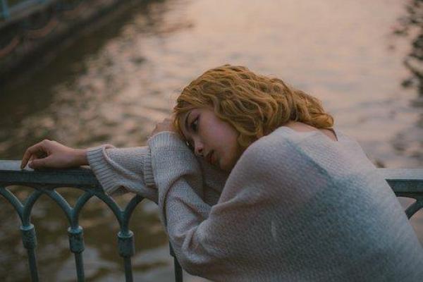 揭秘蛇年出生者的命理特点与人生轨迹