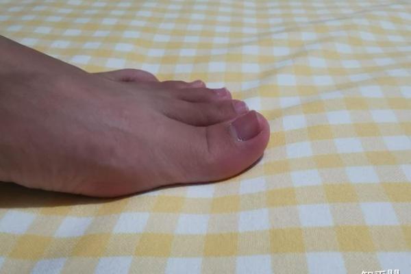 大脚指短粗的人，命运大揭密：你知道吗？