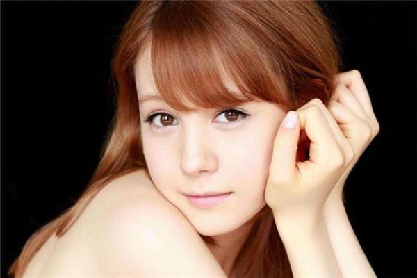 男命女神的意义与探索：解读命理中的对称关系