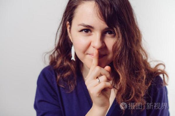 手指细长的女人，揭示你命运的秘密之钥！