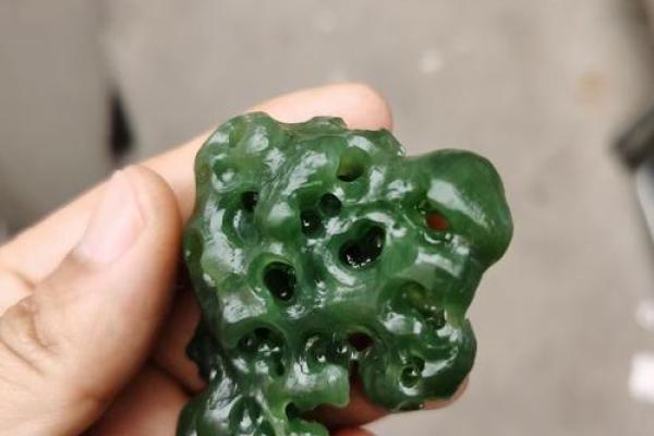 什么命的人适合戴玉石？探秘玉石对命理的独特影响