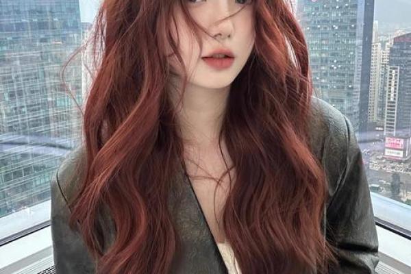 火命人士适合的发色选择，让你的造型焕然一新！