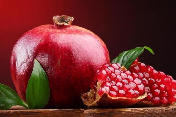 石榴木命女人的性格分析:魅力与坚韧并存的灵魂 石榴木命女人的性格分析:魅力与坚韧并存的灵魂