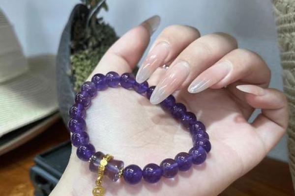 水命之人最适合佩戴的水晶，助你增运与平衡