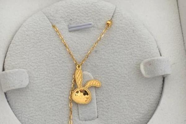 海中金命与项链的完美搭配：选择适合你的幸运饰品