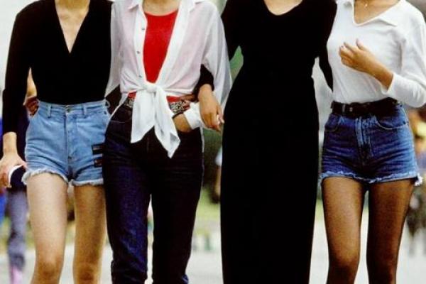 90年代女性的命运探索：从机遇到挑战的全景透视