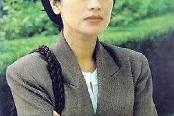 难产母亲的命运：探寻生命与爱的交响曲