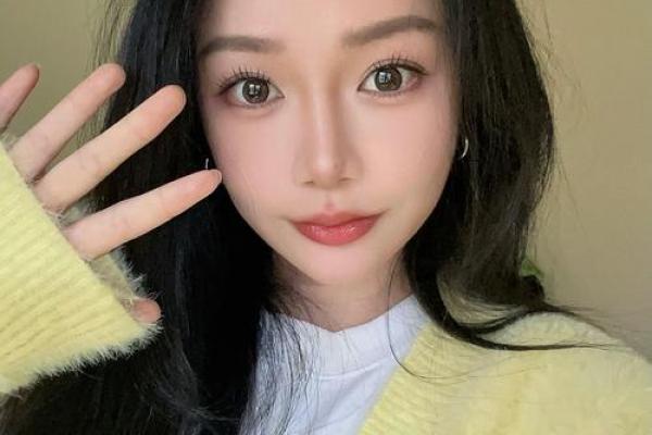揭秘菱形脸女生的命运与性格特征，令你惊叹不已！