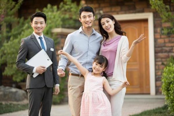 女命持家兴旺：幸福与成功的象征