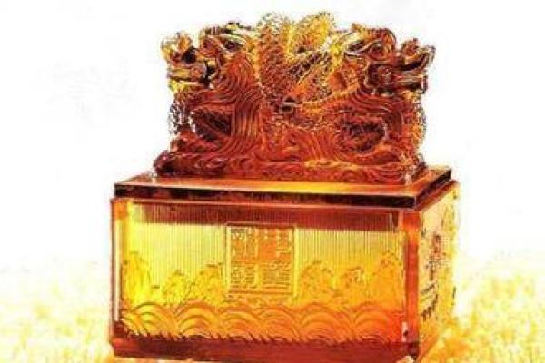 霹雳玉玺之命：神秘宝物与江湖纷争的传奇故事
