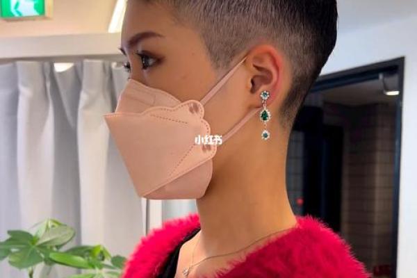 命理视角下短发男孩的独特魅力与气质