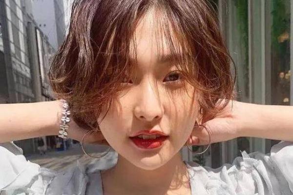 土命的适合发型推荐：如何展现你的独特魅力与气质