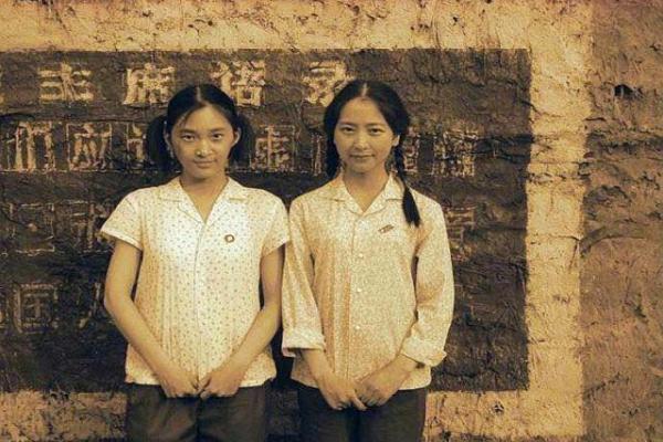 90年代的辉煌与迷梦：追溯一代人的青春记忆