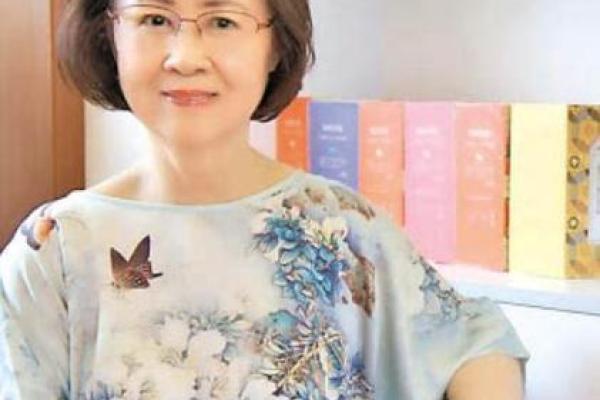 香妃刘丹的命运之谜：从历史到传说的四季轮回