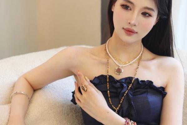 根据八字命理看女性魅力，揭开她们的美丽密码