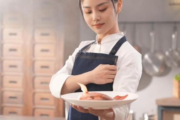 女人水命：柔韧之美与旺盛能量的完美结合