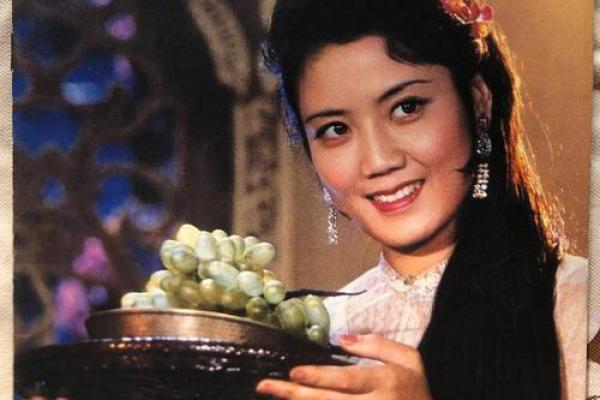 1981年出生的命女孩：命运与爱情的交响曲