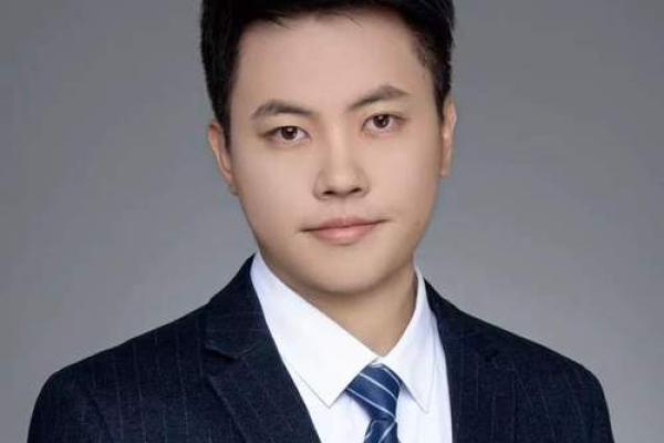 男人白蜡金是什么命？揭秘这一命格的独特魅力与人生解析