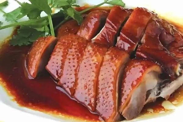 品味鸭宴：舌尖上的酒席艺术与美味盛宴