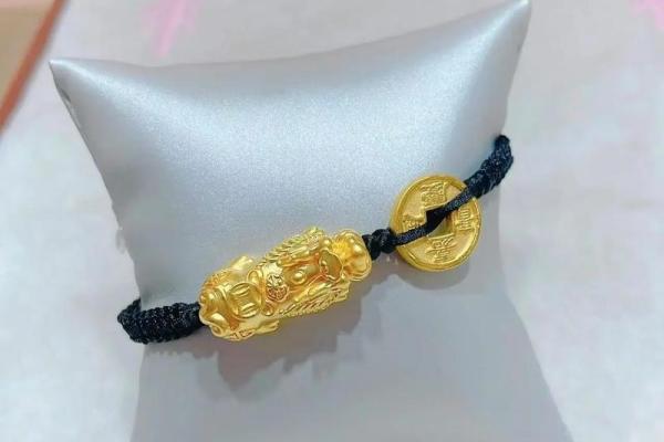 金命人士适合佩戴的吉祥钱币推荐与解析