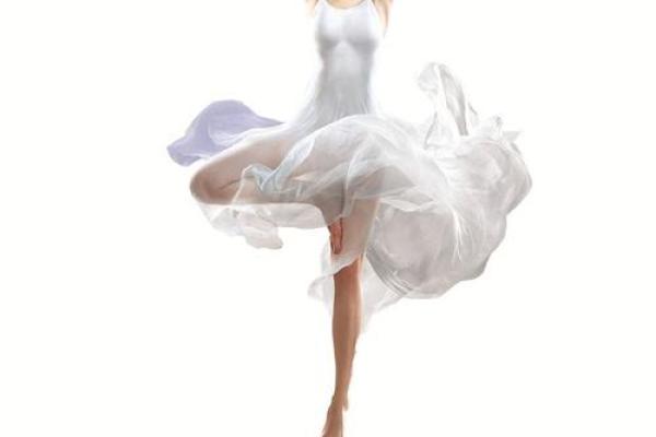 天秤女婚后命运分析：爱情与事业的平衡之道