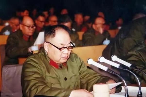 1976年6月出生的命运与人生轨迹解析