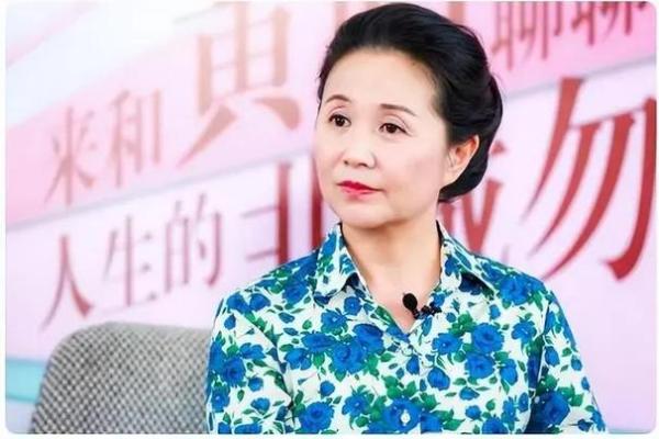 1996年鼠女命运与性格解析：她的独特魅力与人生轨迹