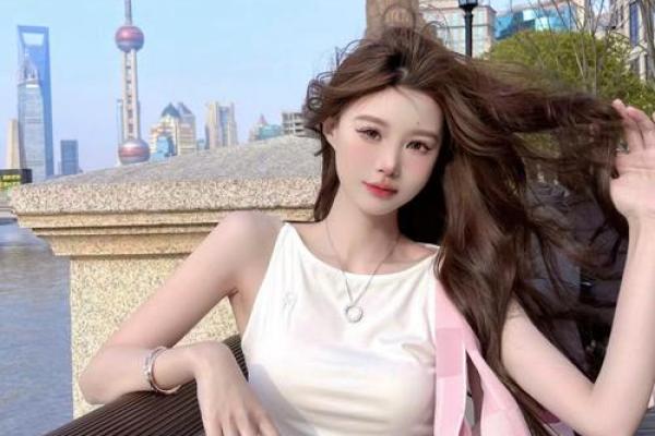 探寻柔顺秀发背后的命理之美与生活智慧 探寻柔顺秀发背后的命理之美与生活智慧