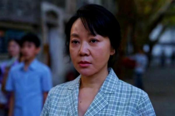 1995年女主的命运：探寻生命中的转折点与成长之路